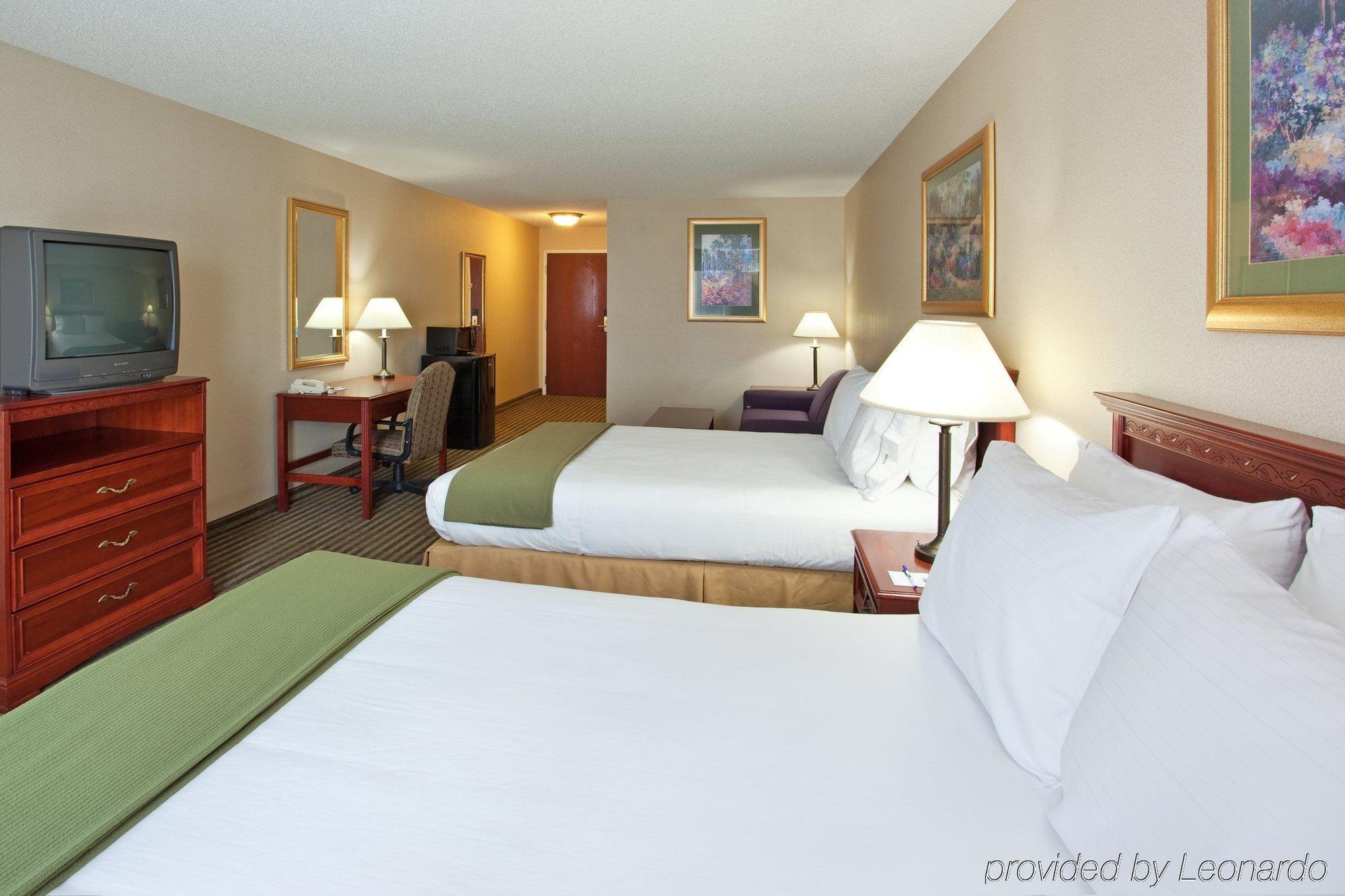 Holiday Inn Express Hotel & Suites Circleville By Ihg Экстерьер фото