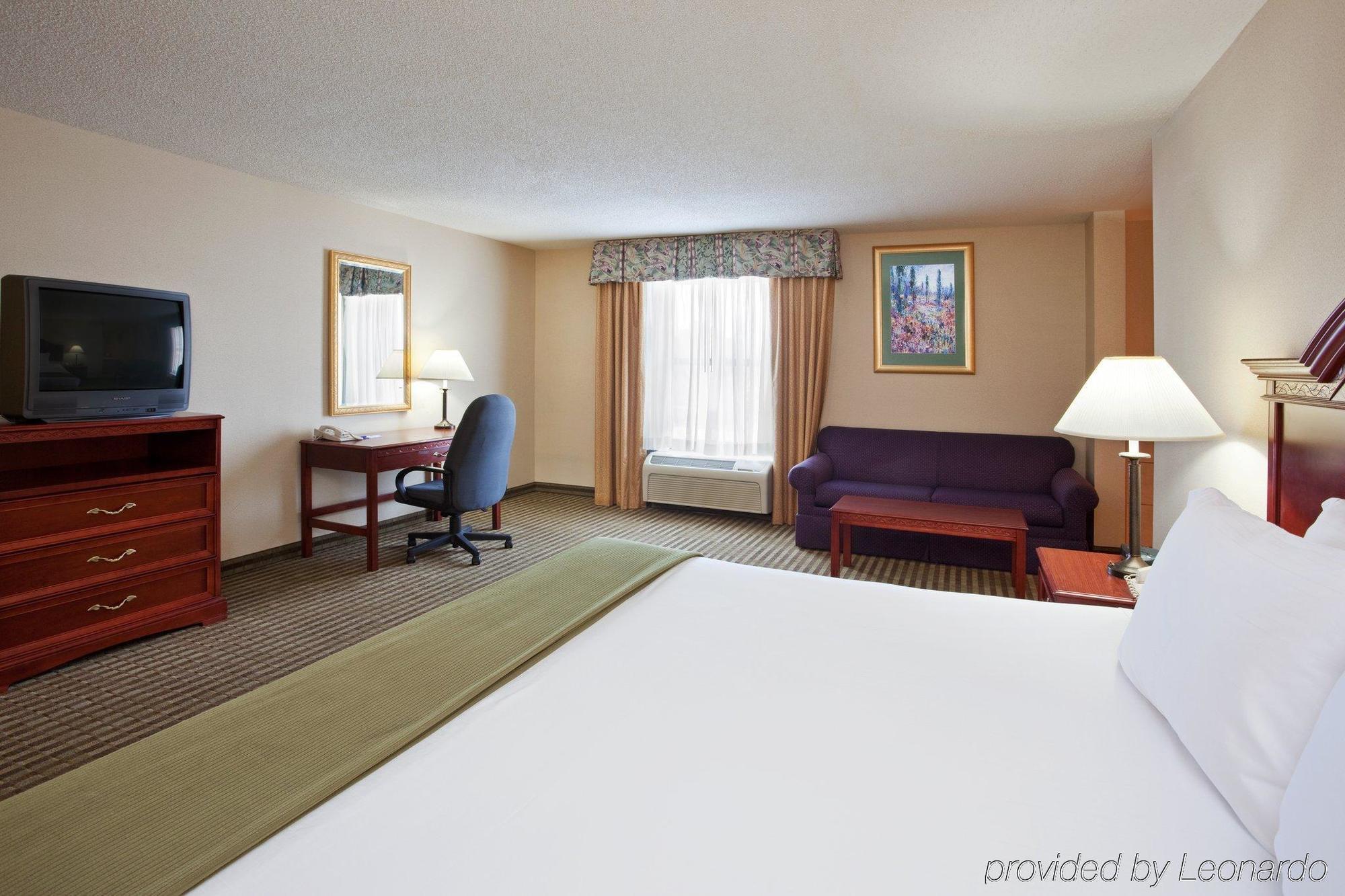 Holiday Inn Express Hotel & Suites Circleville By Ihg Экстерьер фото