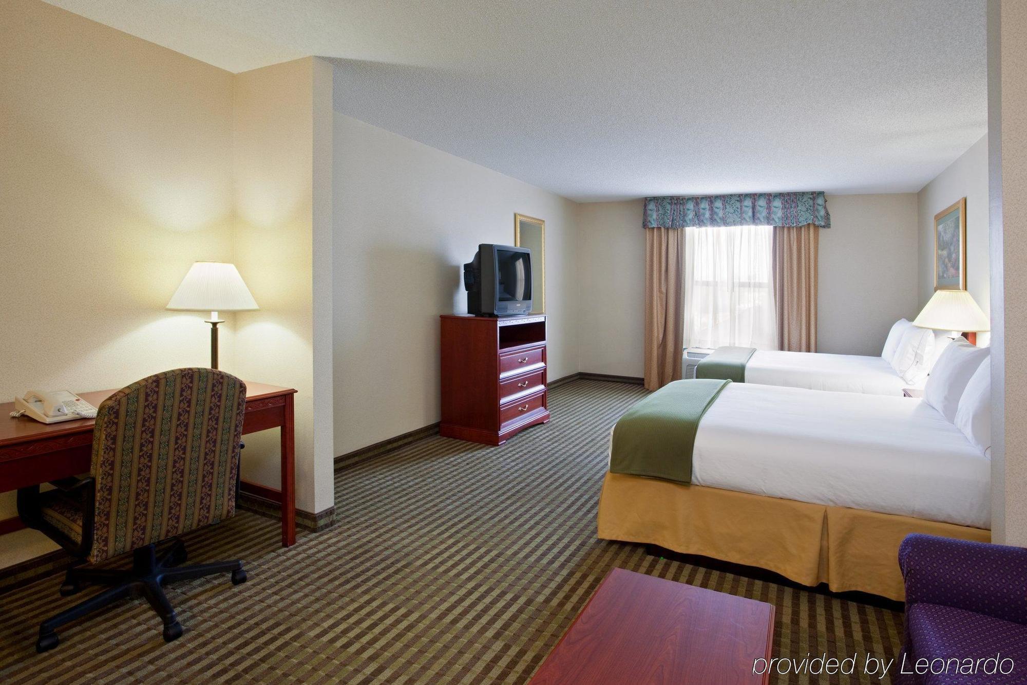 Holiday Inn Express Hotel & Suites Circleville By Ihg Экстерьер фото