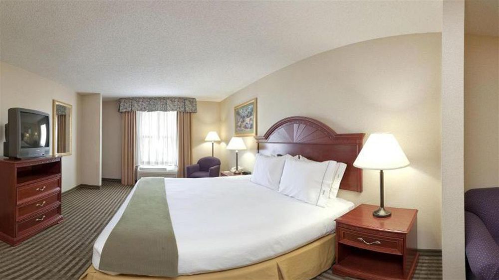 Holiday Inn Express Hotel & Suites Circleville By Ihg Экстерьер фото